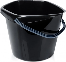 Czarne plastikowe wiadro 14 l z wylewką