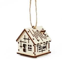 Drewniany domek z krzyżykami z lampką LED