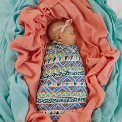 Tommy Lise muślinowa pieluszka z bawełny organicznej Ethnic Festive 120 × 120 cm