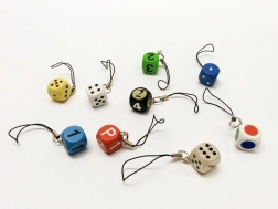 Detoa brelok kostka – kolorowy zawieszka do kluczy