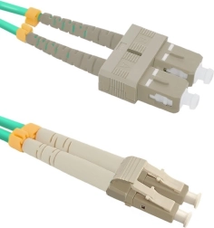 Patchcord optyczny LC/UPC-SC/UPC wielomodowy OM4 1m