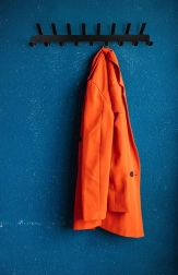 Ścienny metalowy wieszak 17 haczyków – czarny