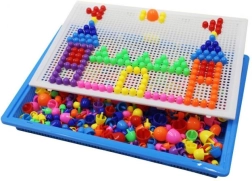 Kolorowa mozaika z 296 grzybkami