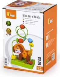 Drewniany labirynt z pieskiem