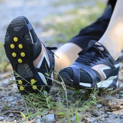 Antypoślizgowe nakładki na buty z metalowymi kolcami, elastyczne TPE, rozmiar 42–48