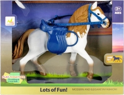 Konik z akcesoriami – plastikowa figurka z siodłem i uprzężą