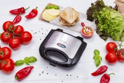 Opiekacz do kanapek ADLER AD 3015, 750 W