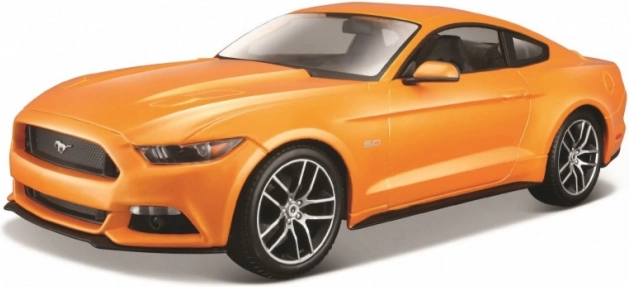Kolekcjonerski model Ford Mustang GT 2015 w kolorze pomarańczowym 1:24