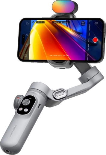 Światło RGB i wyświetlacz OLED dla pełnej kontroli
