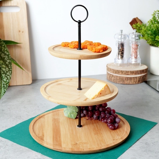 Naturalny bambus i solidne metalowe wsparcie