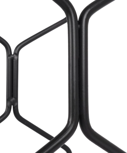 Stabilna metalowa konstrukcja