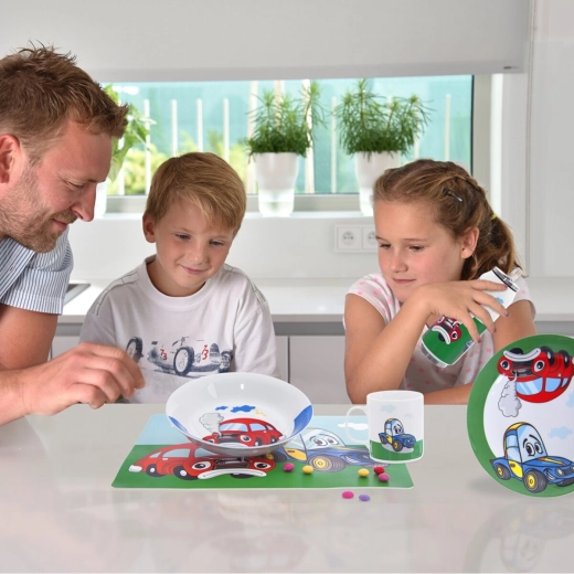 Rozmiar 35 × 25 cm – w sam raz do dziecięcych posiłków
