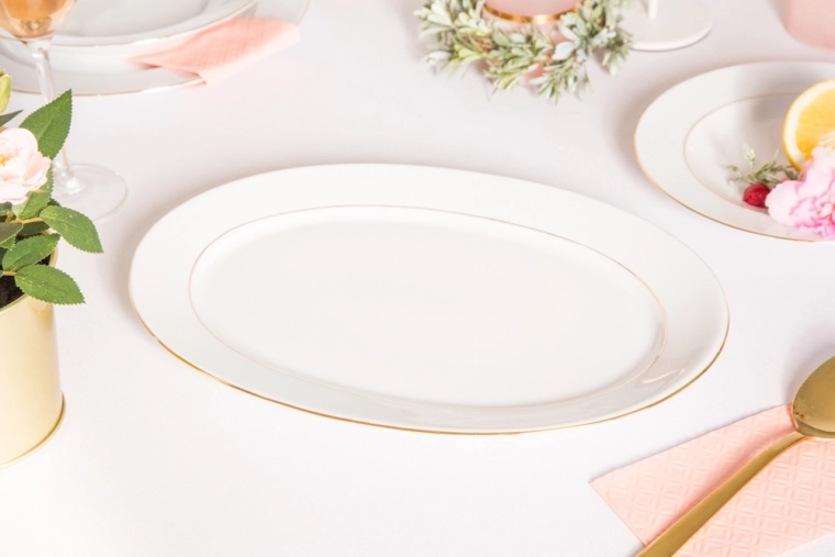 Ponadczasowa biała porcelana do każdej zastawy