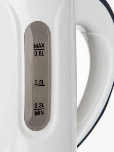 Kompaktowa pojemność 0,8 l z czytelną skalą