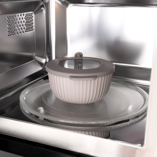 Szczelna pokrywka z zaworem parowym