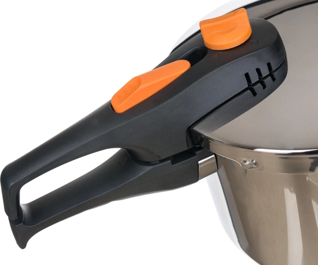 Wygodne sterowanie z pomarańczowymi elementami