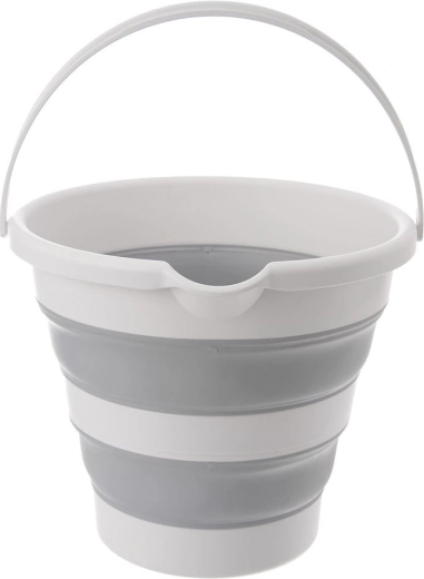 Praktyczny dzióbek do wylewania i możliwość zawieszenia