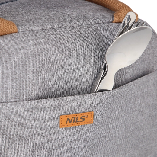 Praktyczna przednia kieszeń i mocne uchwyty