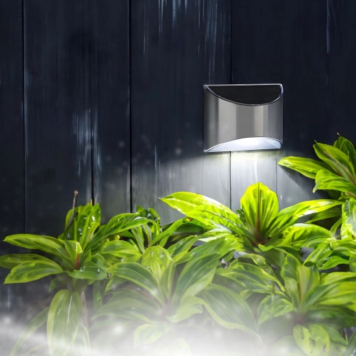 Solarna ścienna lampa LED z 4 diodami SMD