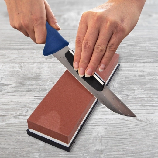 Precyzyjny kąt dzięki prowadzącej klamrze