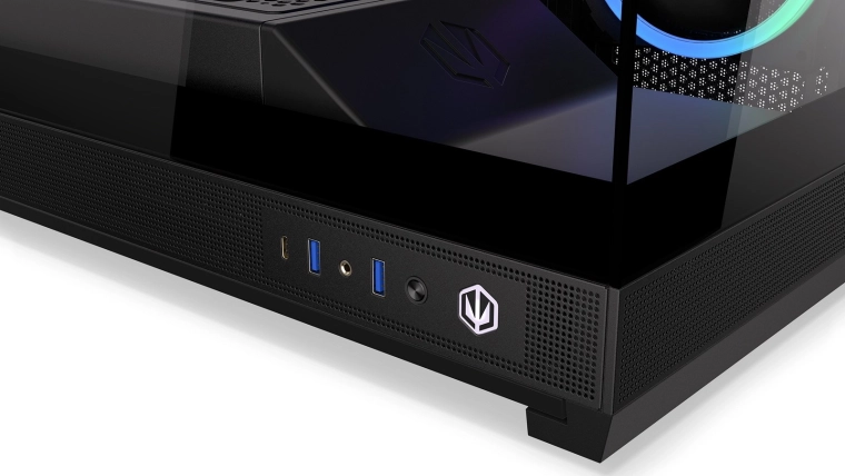 Boczne I/O z szybkim USB‑C zawsze pod ręką