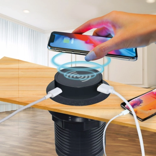 Szybkie ładowanie przez USB-C PD i USB-A QC 3.0