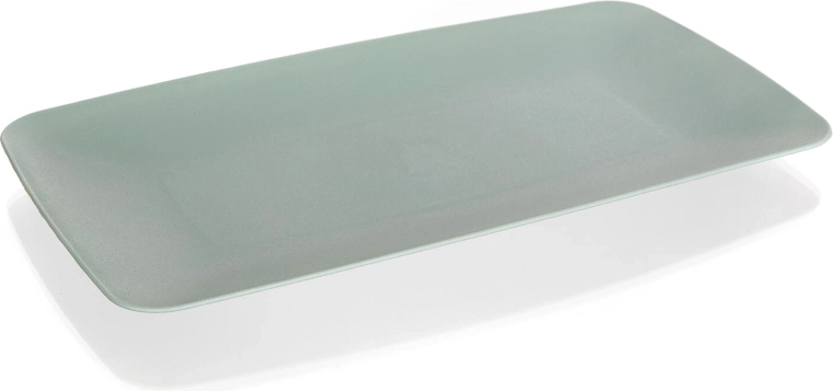 Bezpieczne serwowanie dzięki podwyższonym krawędziom