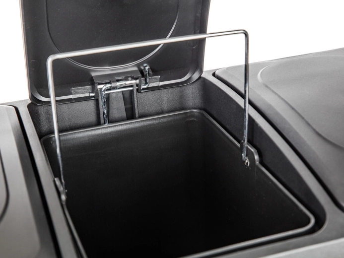 Łatwe opróżnianie dzięki wyjmowanym koszom