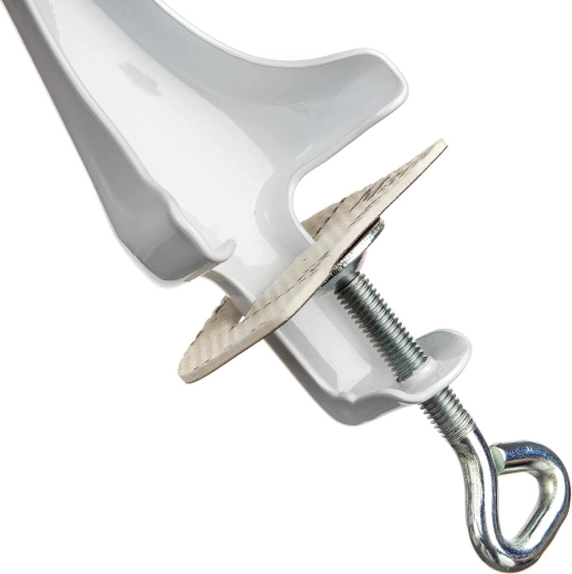 Solidne mocowanie do stołu dla bezpiecznego tarcia