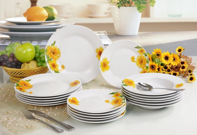 Wytrzymała porcelana z błyszczącą glazurą