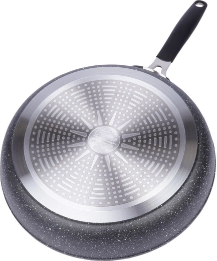 Kompatybilna ze wszystkimi typami kuchenek, w tym indukcją