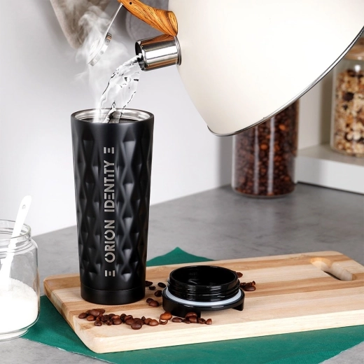 Izolacja próżniowa z podwójną ścianką