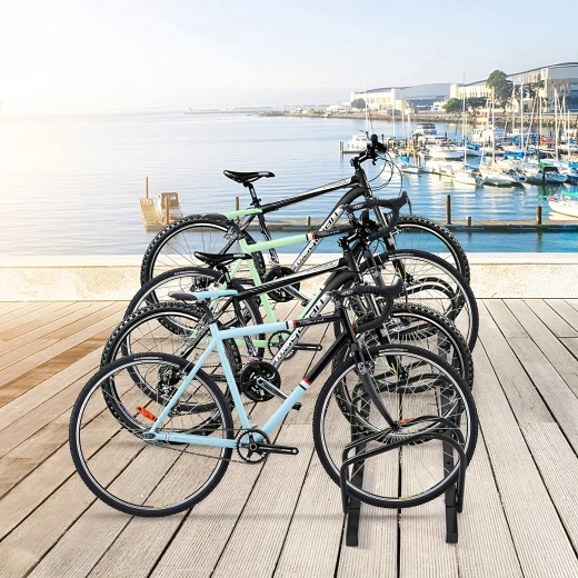 Pojemność na 4 rowery oszczędza miejsce