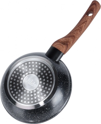 Kompatybilna ze wszystkimi rodzajami kuchenek, w tym indukcją