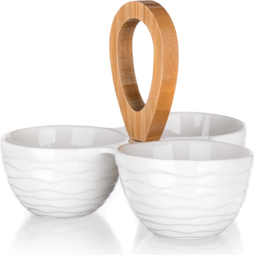 Trzy oddzielone porcelanowe miski