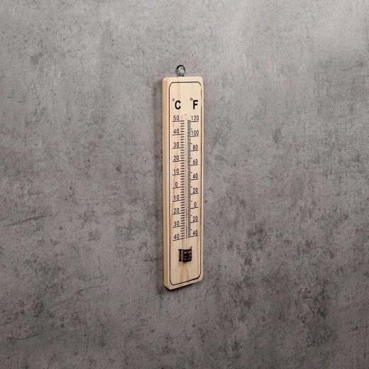 Wytrzymała drewniana konstrukcja z MDF