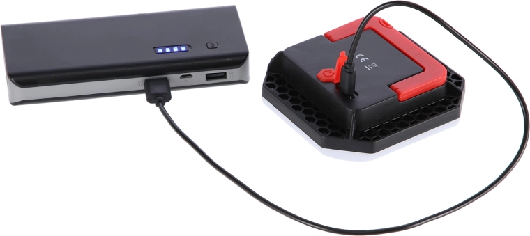 Ładowanie USB i elastyczne ustawienie