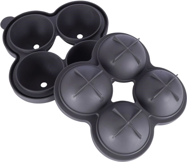 Cztery idealnie okrągłe kule lodu