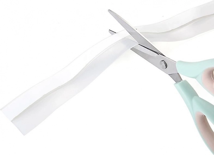 Łatwa samoprzylepna instalacja bez narzędzi