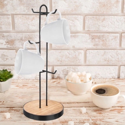 Solidna metalowa konstrukcja i stabilna drewniana podstawa