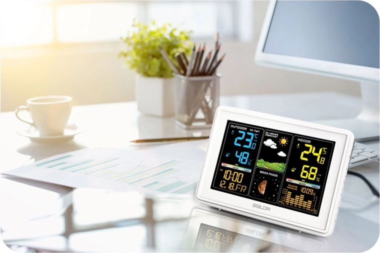 Duży kolorowy LCD i trzystopniowe podświetlenie