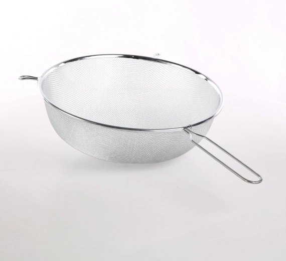 Metalowe sitko kuchenne z rączką 26 cm