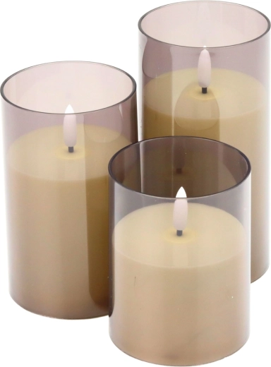 Elegancka dekoracja w różnych wysokościach