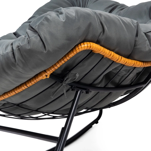 Lekki wygląd z naturalnym akcentem