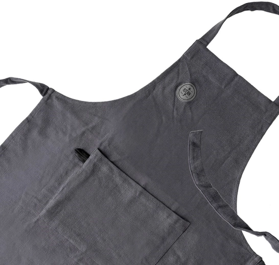 Praktyczna przednia kieszeń