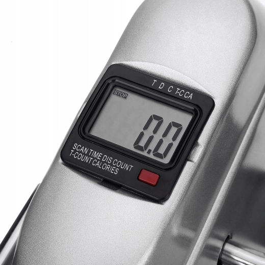 Wyświetlacz LCD monitoruje dane treningowe