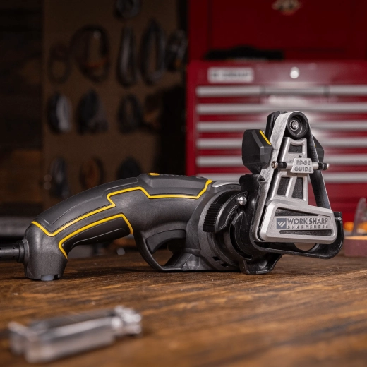 Elastyczne taśmy ścierne dla perfekcyjnie gładkiego ostrza