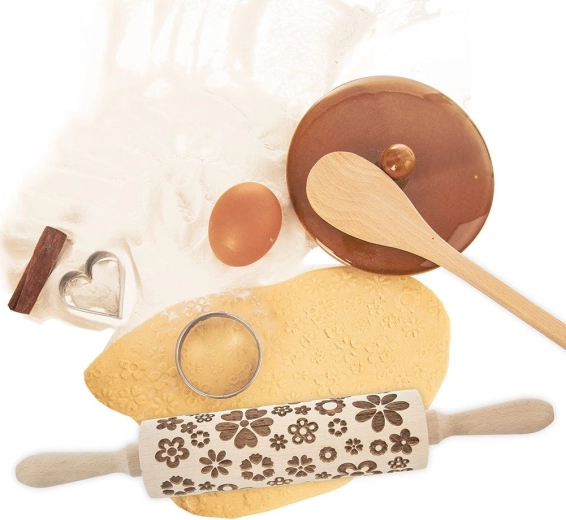 Delikatny kwiatowy relief do efektownego pieczenia