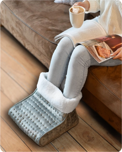 Miękki plusz i komfort dla obu stóp