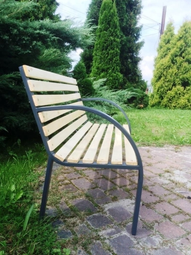 Ergonomiczne podłokietniki i wygoda dla 2 osób